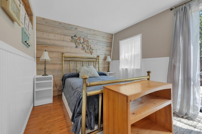 Building Photo - 920 Chapin Dr