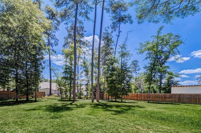 Building Photo - 2407 S Colosseum Ct