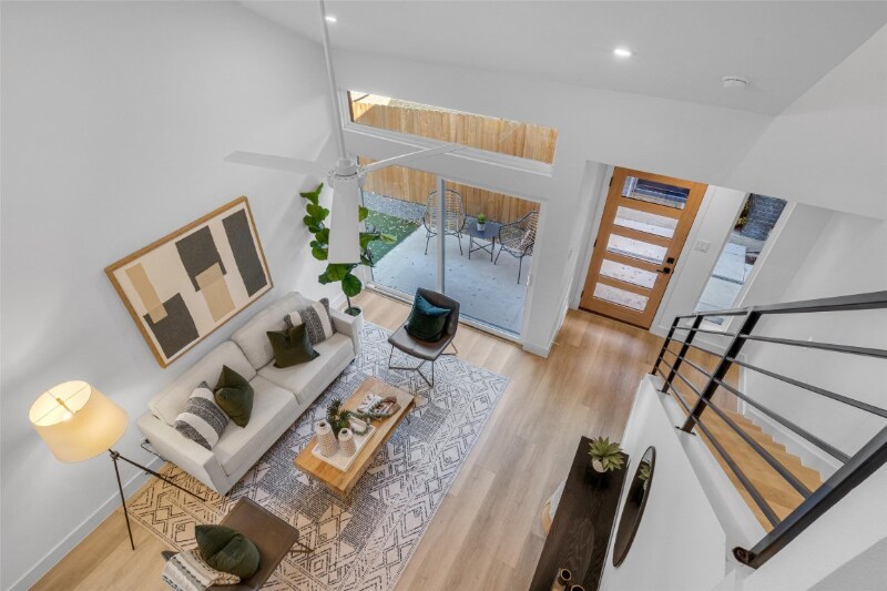 Building Photo - 1904 Albury Cove