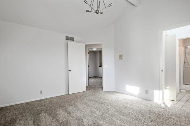 Building Photo - Exceptional Millard School District Home For Rent