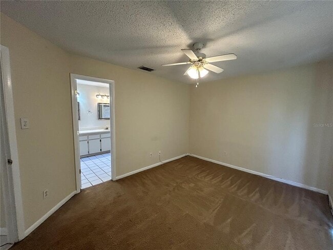 Building Photo - 1431 Tiverton Dr