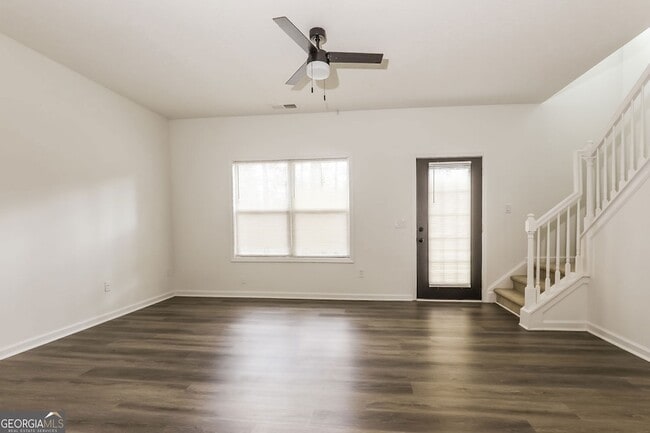 Building Photo - 2555 Flat Shoals Rd