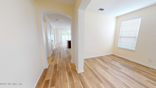 Building Photo - 15707 Lexington Park Blvd