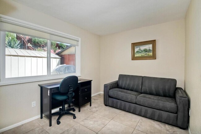 Building Photo - 4524 Royal Oak Dr