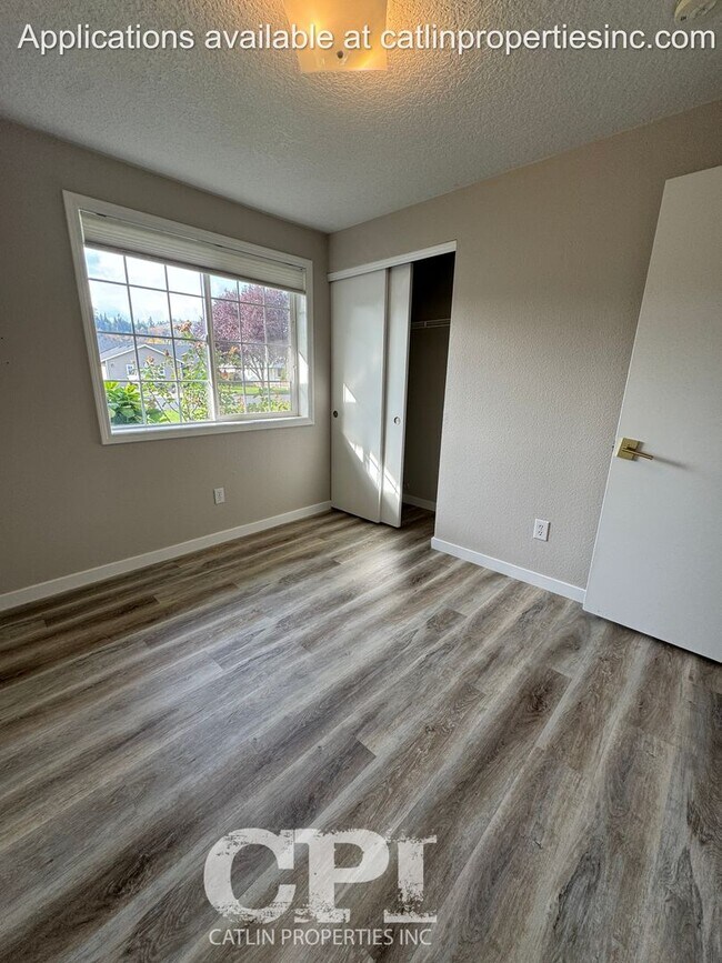 Building Photo - 119 Penny Ln