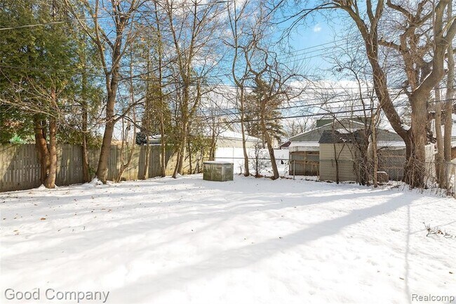 Building Photo - 1197 Catalpa Dr