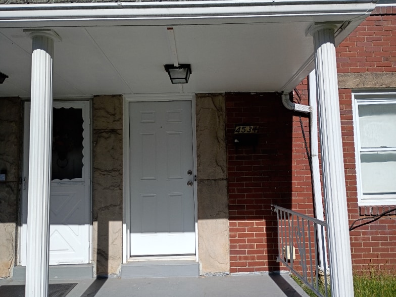 Primary Photo - 4531 Coleridge St