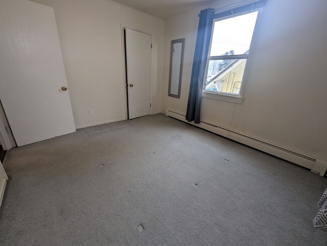 Building Photo - 312