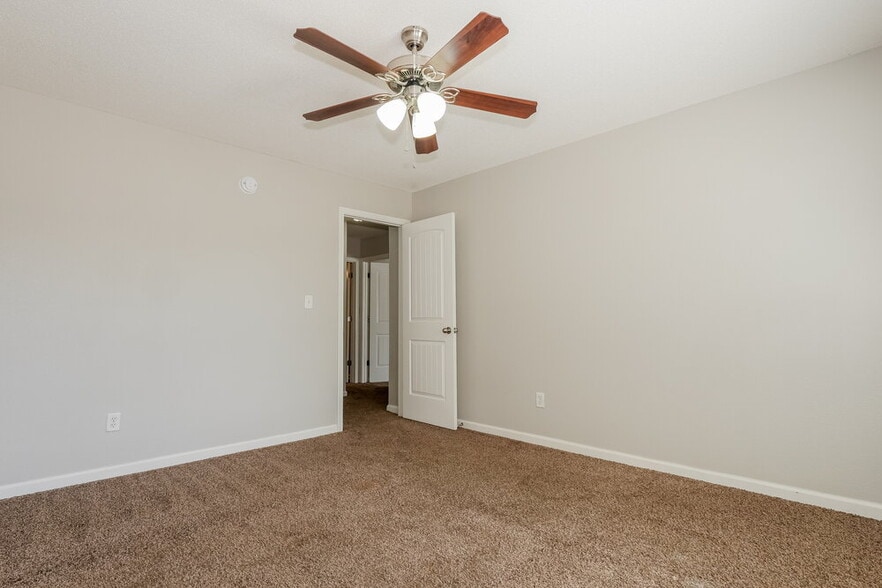 Building Photo - 10060 Nolton Cir