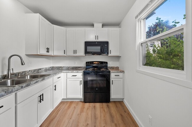 Building Photo - Cherry Hill Apartments