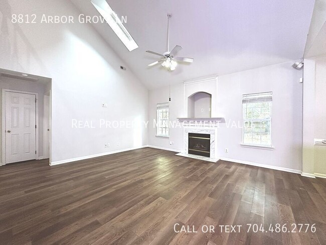 Building Photo - 8812 Arbor Grove Ln