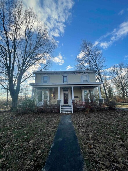 Building Photo - 311 S Main St