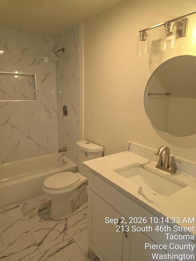 Building Photo - 213 S 46th St