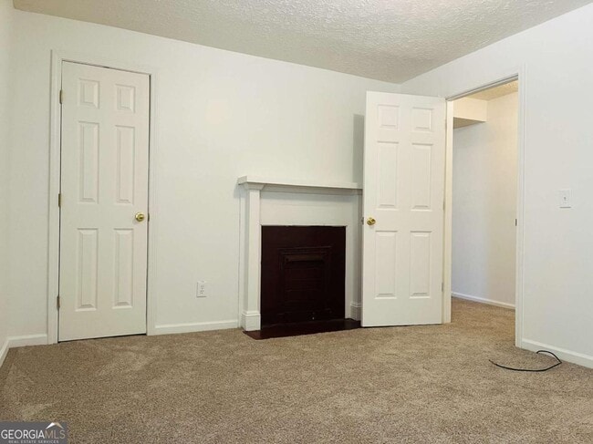 Building Photo - 615 Chattahoochee St