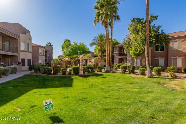 Building Photo - 17017 N 12th St