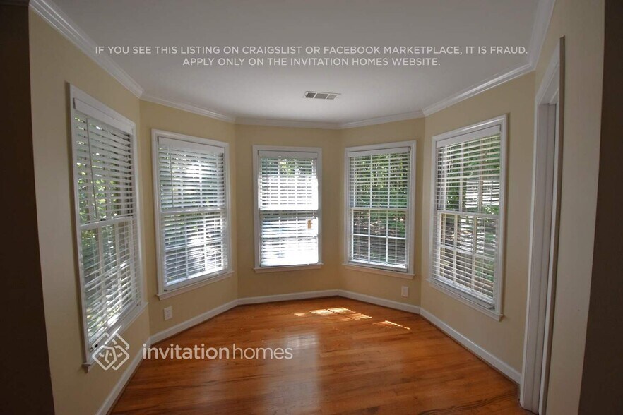 Building Photo - 4885 Leeds Ct
