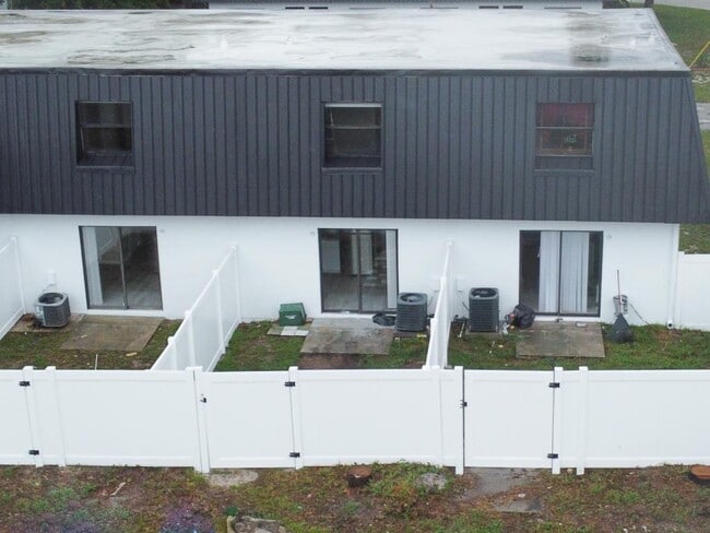 Building Photo - 1215 Alabama Ave