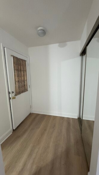 Entrance - 5 Evergreen Dr