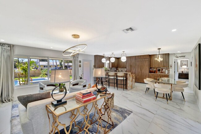 Building Photo - 1981 Coral Gardens Dr