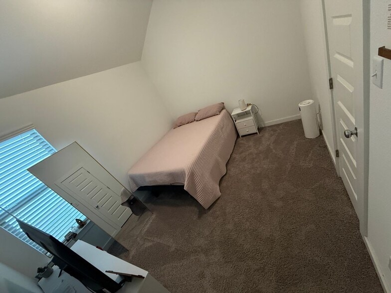 Building Photo - 124 Coppers Wy