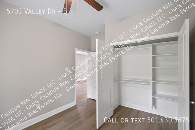 Building Photo - 5703 Valley Dr