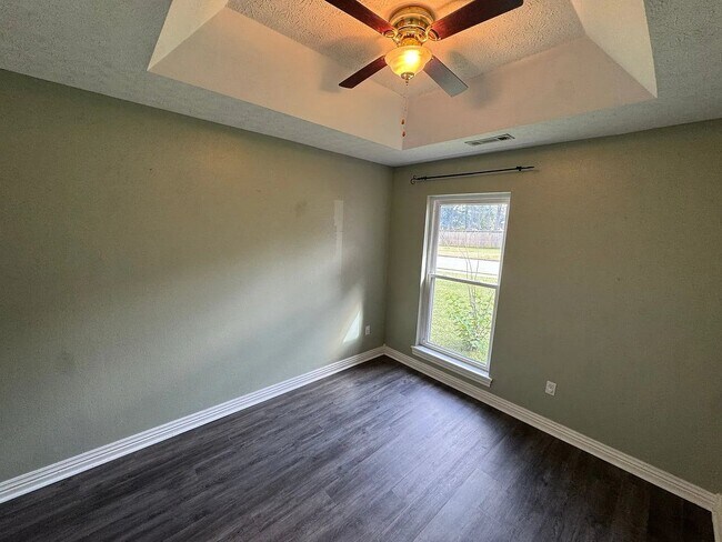 Building Photo - 312 Ridgedale Dr