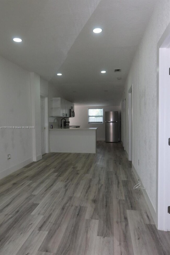 Building Photo - 1062 NW 25th St