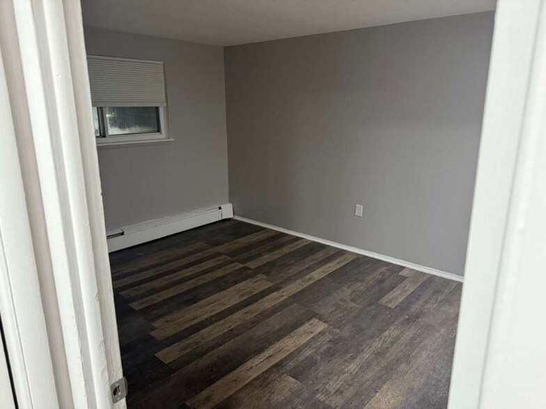 Building Photo - 13540 Superior Rd