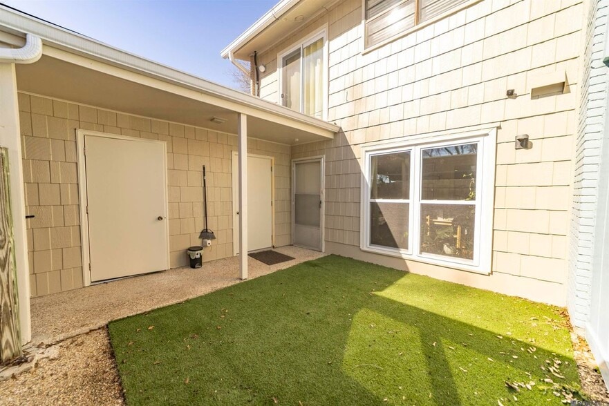 Building Photo - 5648 Riverstone Dr