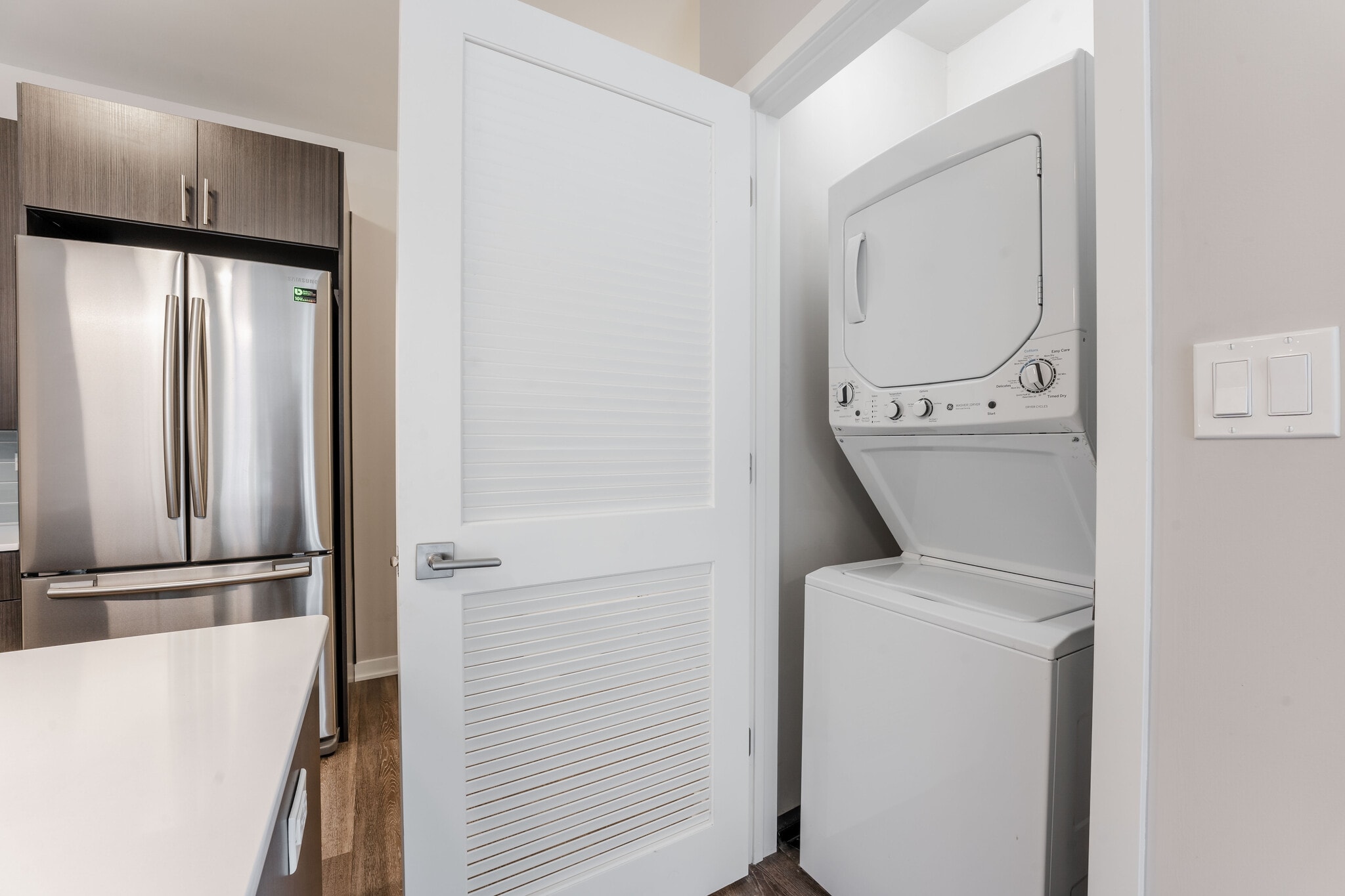 Building Photo - 301 W North Ave