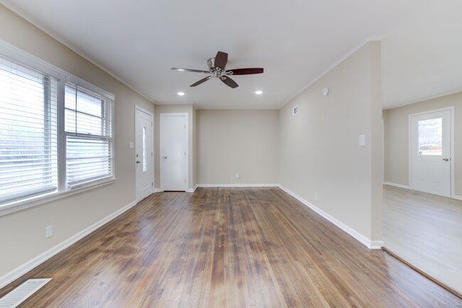 Building Photo - 2 Bed | 1 Bath