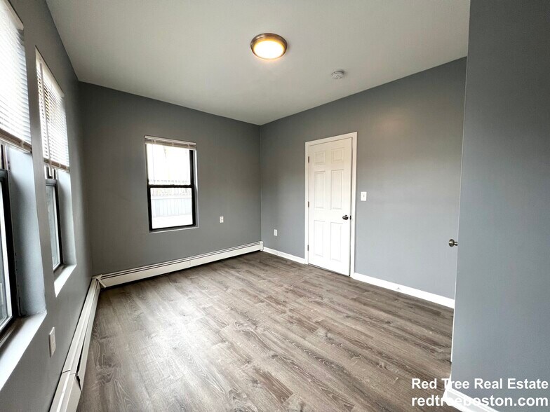 Building Photo - 1 Park St