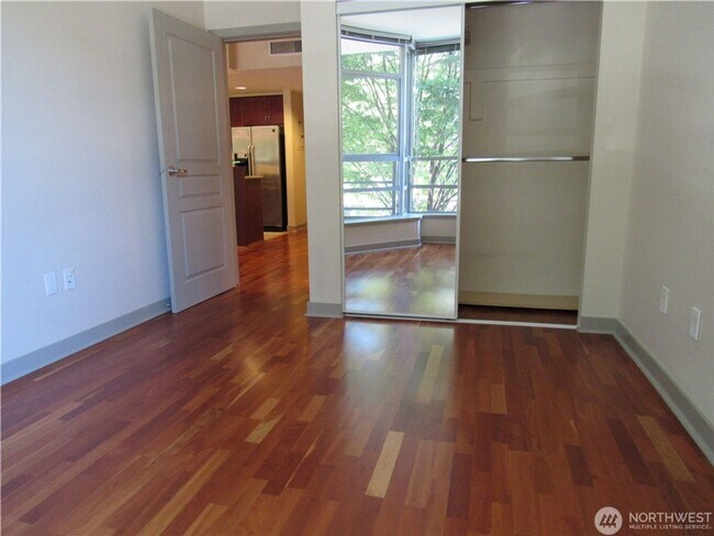 Building Photo - 1Bd/1Ba Seattle Condo