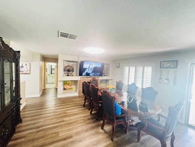 Building Photo - 3805 Cool Meadows Dr