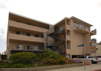 Building Photo - 6824 Esplanade