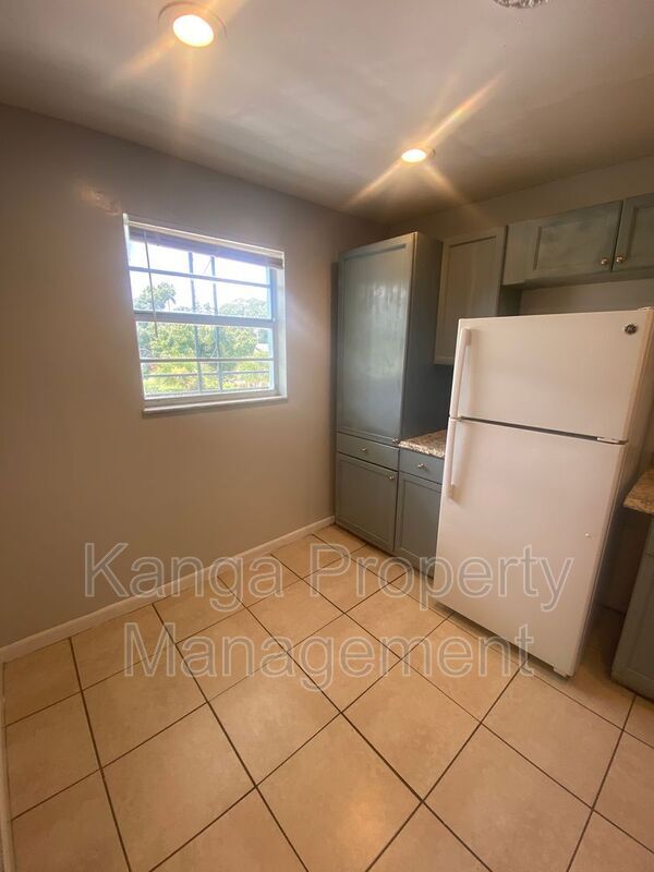 Building Photo - 3206 Louisiana Ave