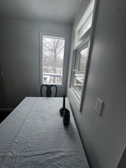 Building Photo - 150 Ethan Allen Pky