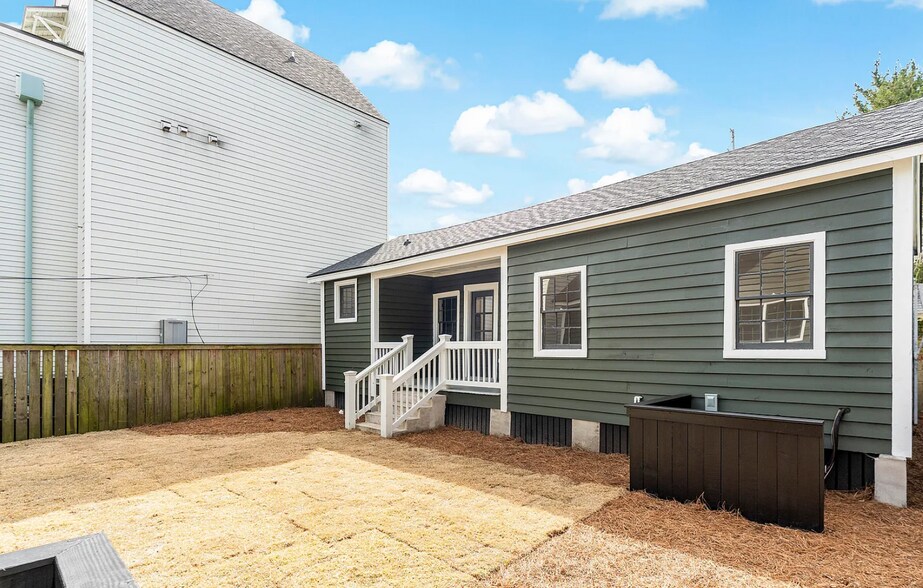 Building Photo - 5 Maranda Holmes St