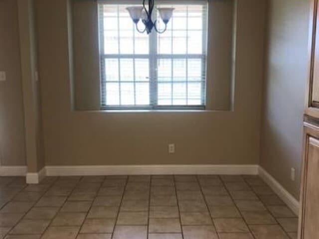 Building Photo - 23 NE Summerwood Dr