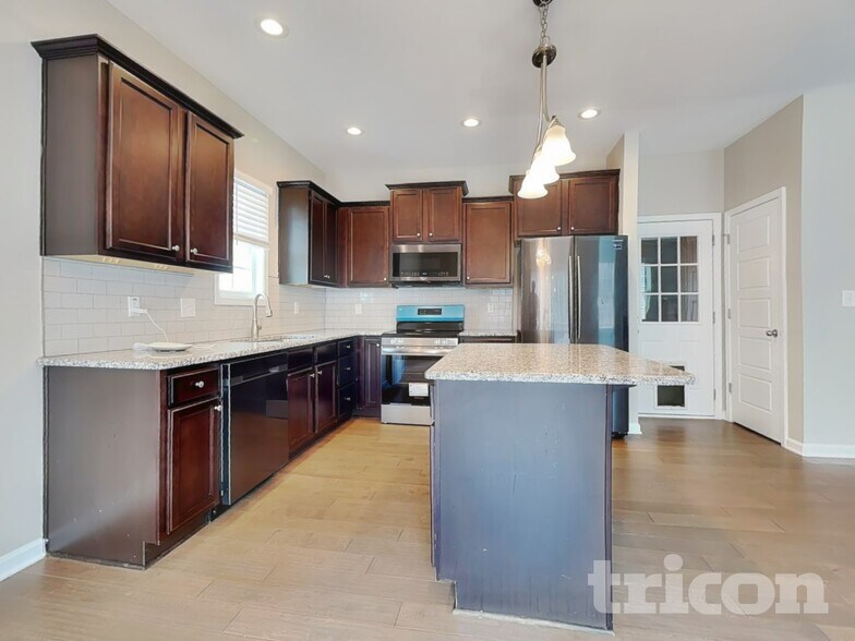 Building Photo - 81 W Lumber Ct