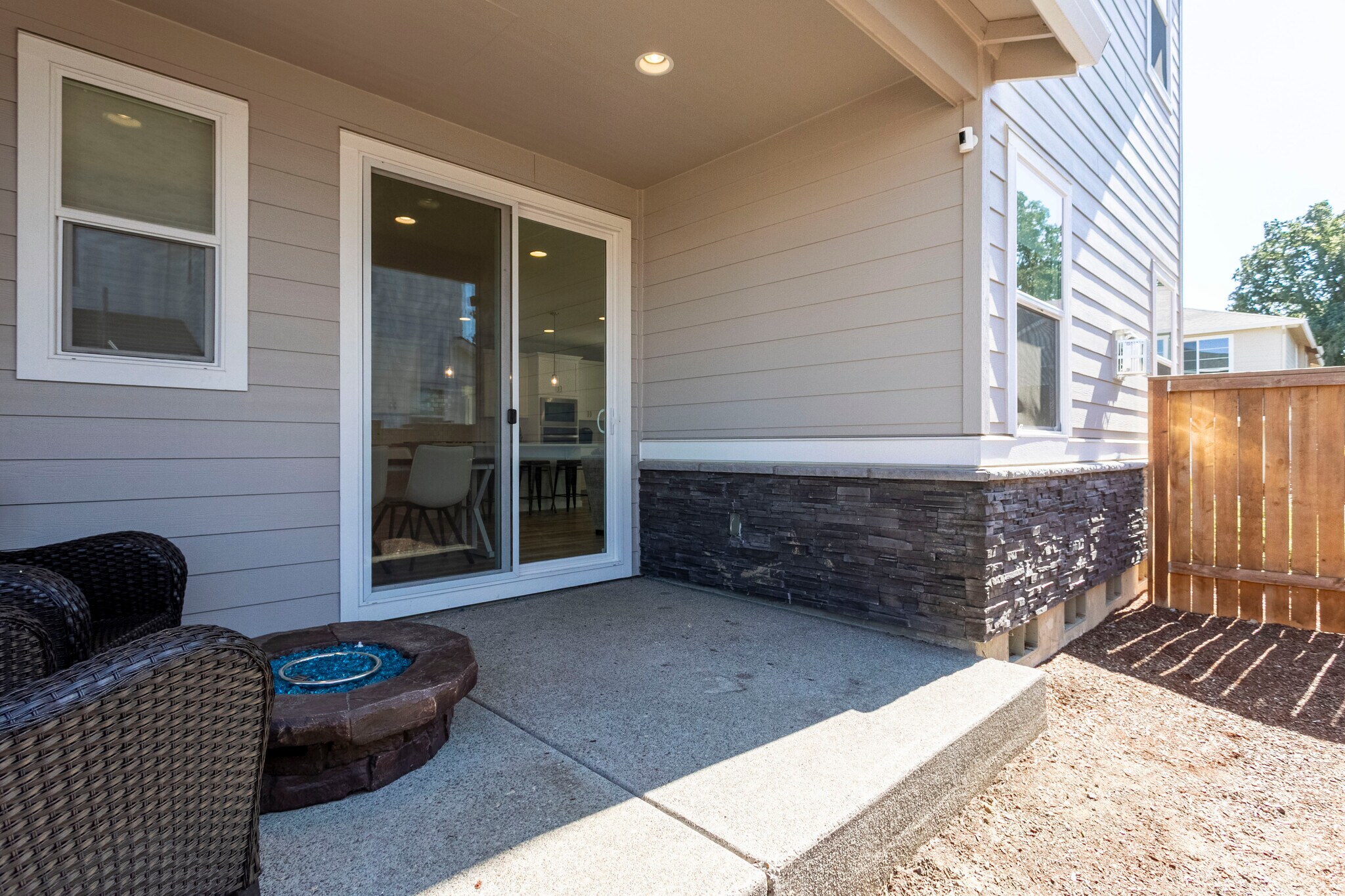 Building Photo - 6533 SW Lupine Ln