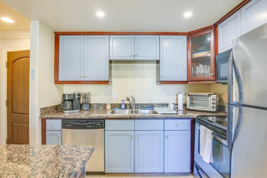 Building Photo - 126 Elder Ave