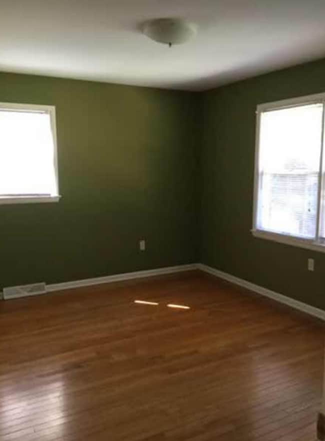 Building Photo - 3 bedroom, 1.5 bath Home: A MUST SEE! ONE ...