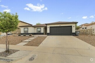 Building Photo - 6741 Crucero Del Sol Dr