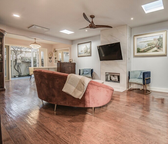 Building Photo - 11 Seamist Ct