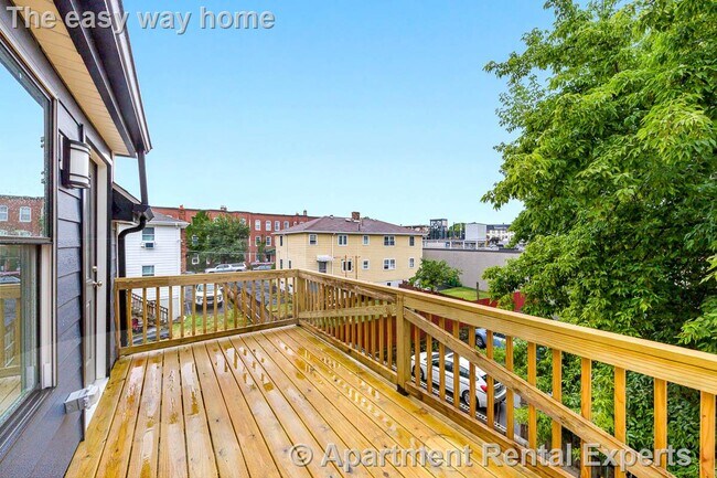 Building Photo - 77 Winchester St