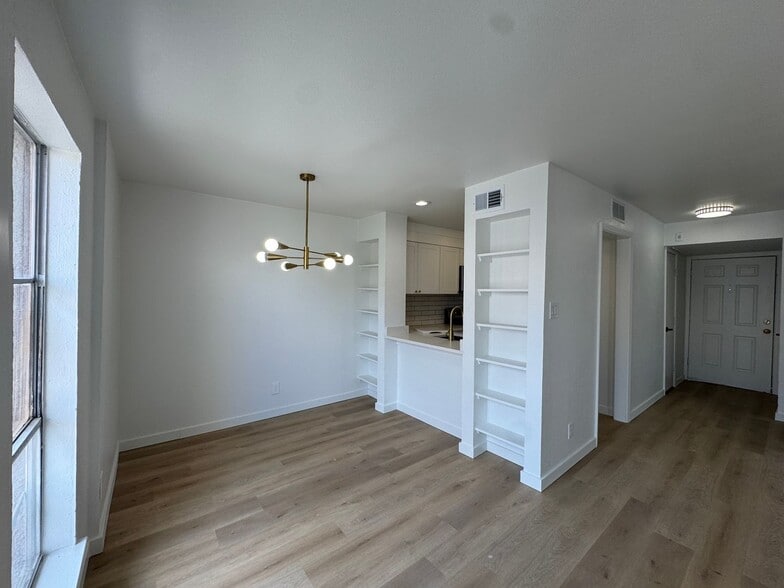 Building Photo - 5510 Boca Raton Blvd