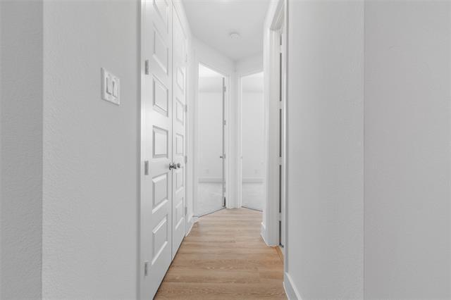 Building Photo - 4005 Crossroads Ct