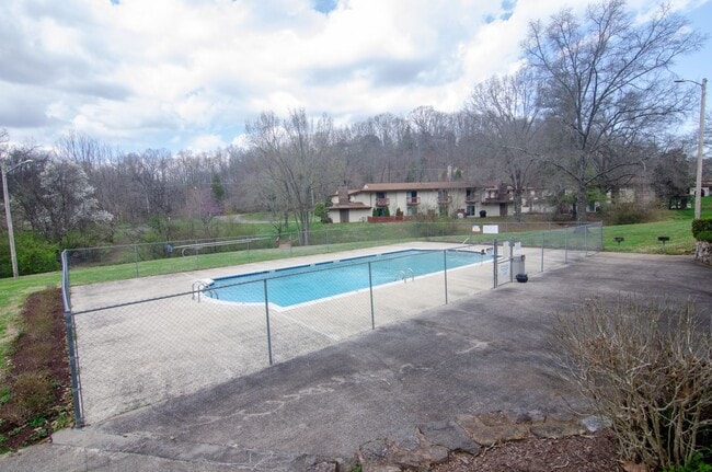 Building Photo - 210 Old Hickory Blvd