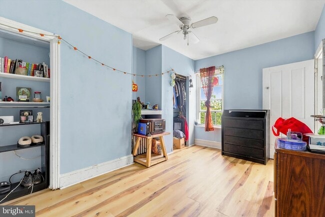Building Photo - 204 Ripka St